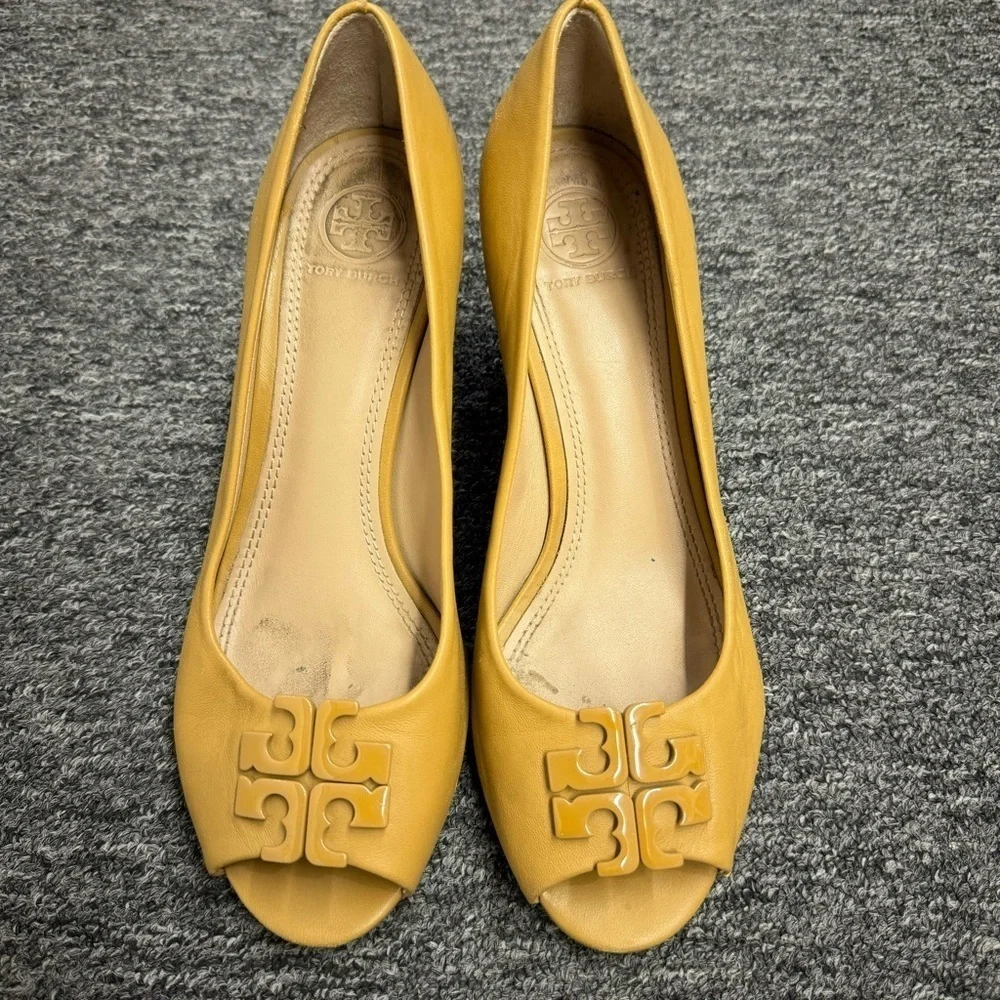 Tory Burch Leather Peep Toe Wedge Sandals Size 7